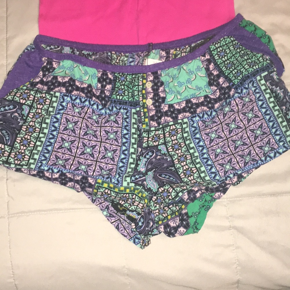 VS Pj Set - Picture 2 of 5